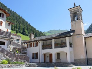 The ‘Edelweiss’ Suites - Outside